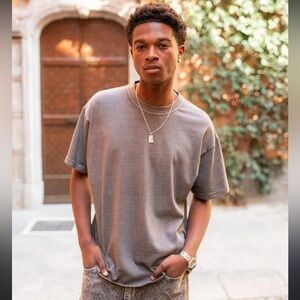 Skagen Brown Short Sleeve Tee great cond!